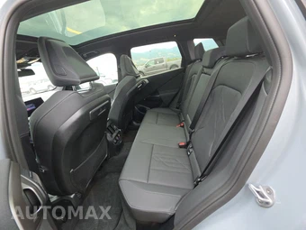 2026 BMW X3 M50 - miniatura 13