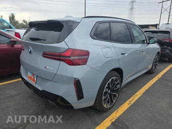 2026 BMW X3 M50 - miniatura 4