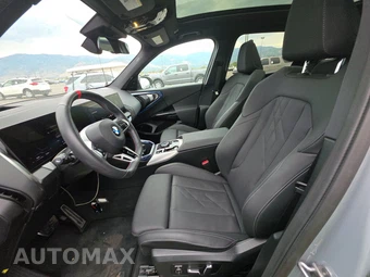 2026 BMW X3 M50 - miniatura 7