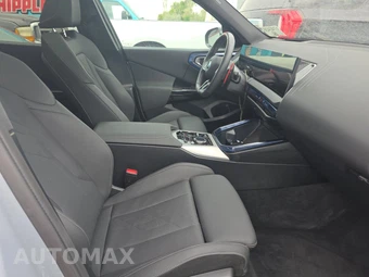 2026 BMW X3 M50 - miniatura 8