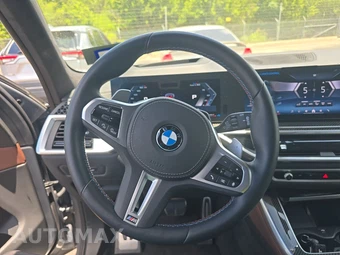 2026 BMW X5 Sports Activity Vehicle M60i xDrive – miniatura 10