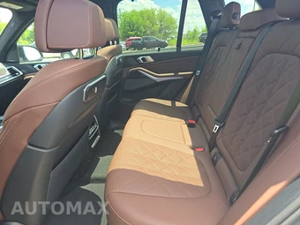 2026 BMW X5 Sports Activity Vehicle M60i xDrive – miniatura 13