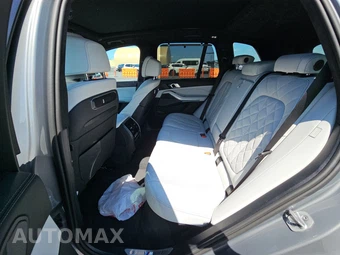 2026 BMW X5 Sports Activity Vehicle M60i xDrive - miniatura 19