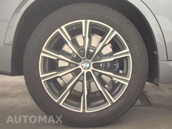 2026 BMW X5 Sports Activity Vehicle M60i xDrive – miniatura 11
