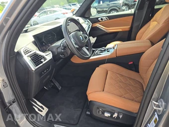 2026 BMW X5 Sports Activity Vehicle M60i xDrive – miniatura 13