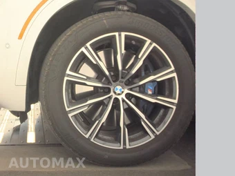 2026 BMW X5 Sports Activity Vehicle M60i xDrive - miniatura 9