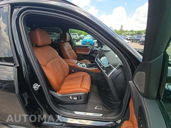 2026 BMW X5 Sports Activity Vehicle M60i xDrive – miniatura 15