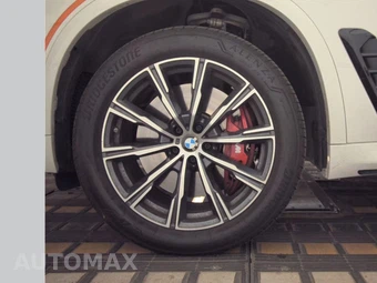 2026 BMW X5 Sports Activity Vehicle M60i xDrive - miniatura 9