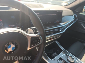 2026 BMW X5 Sports Activity Vehicle M60i xDrive – miniatura 11