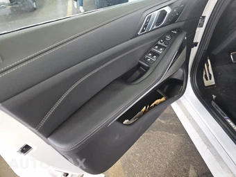 2026 BMW X5 Sports Activity Vehicle M60i xDrive - miniatura 15