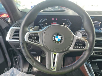 2026 BMW X5 Sports Activity Vehicle M60i xDrive – miniatura 10