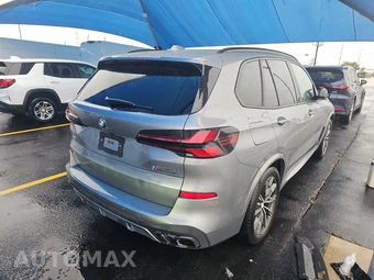 2026 BMW X5 Sports Activity Vehicle M60i xDrive – miniatura 4