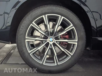 2026 BMW X5 Sports Activity Vehicle M60i xDrive – miniatura 11