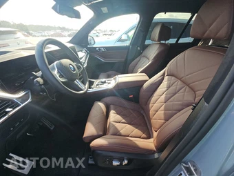2026 BMW X5 Sports Activity Vehicle M60i xDrive – miniatura 7