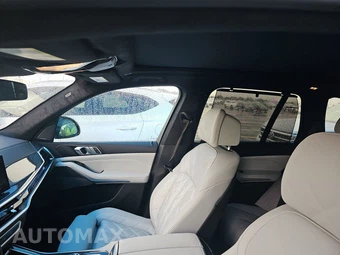 2026 BMW X5 Sports Activity Vehicle M60i xDrive – miniatura 14