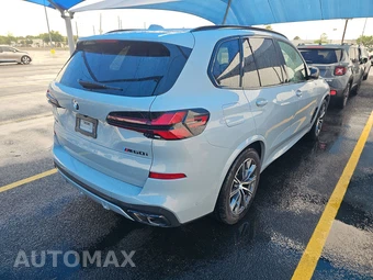 2026 BMW X5 Sports Activity Vehicle M60i xDrive – miniatura 4