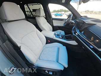2026 BMW X5 Sports Activity Vehicle M60i xDrive – miniatura 8