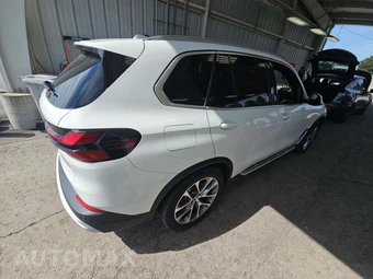 2026 BMW X5 Sports Activity Vehicle xDrive40i - miniatura 4