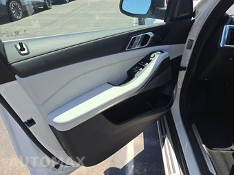 2026 BMW X5 Sports Activity Vehicle xDrive40i - miniatura 9