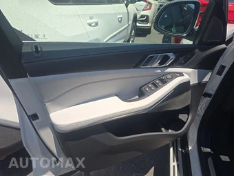 2026 BMW X5 Sports Activity Vehicle xDrive40i - miniatura 9