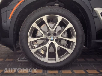 2026 BMW X5 Sports Activity Vehicle xDrive40i - miniatura 9