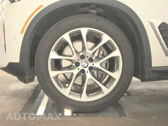 2026 BMW X5 Sports Activity Vehicle xDrive40i - miniatura 9