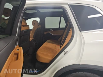 2026 BMW X5 Sports Activity Vehicle xDrive50e - miniatura 13