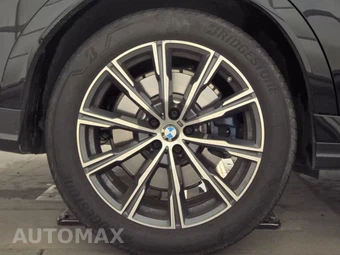 2026 BMW X6 Sports Activity Coupe M60i xDrive - miniatura 11