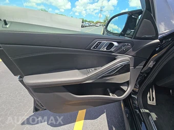 2026 BMW X6 Sports Activity Coupe M60i xDrive - miniatura 15