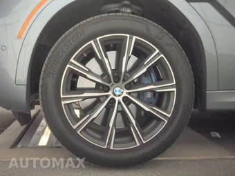 2026 BMW X6 Sports Activity Coupe M60i xDrive - miniatura 9