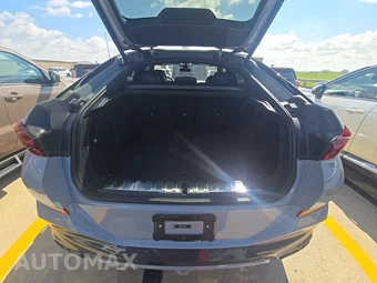 2026 BMW X6 Sports Activity Coupe M60i xDrive - miniatura 17