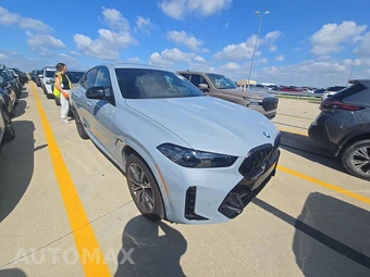 2026 BMW X6 Sports Activity Coupe M60i xDrive - miniatura 3