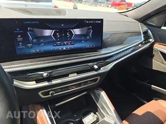2026 BMW X6 Sports Activity Coupe M60i xDrive - miniatura 11