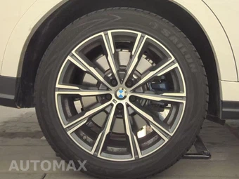 2026 BMW X6 Sports Activity Coupe M60i xDrive – miniatura 11
