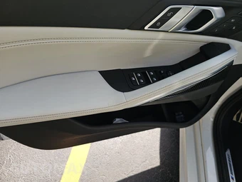 2026 BMW X6 Sports Activity Coupe M60i xDrive – miniatura 15