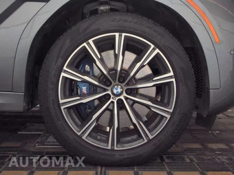 2026 BMW X6 Sports Activity Coupe M60i xDrive – miniatura 10