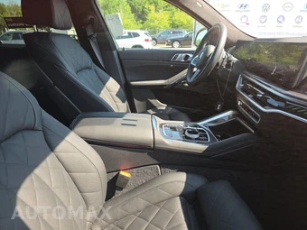 2026 BMW X6 Sports Activity Coupe M60i xDrive – miniatura 8