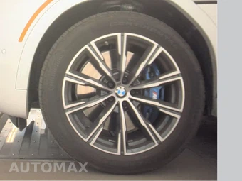2026 BMW X6 Sports Activity Coupe M60i xDrive – miniatura 9