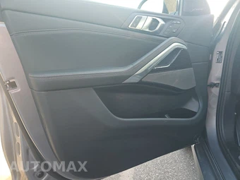 2026 BMW X6 Sports Activity Coupe xDrive40i - miniatura 15