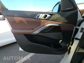 2026 BMW X6 Sports Activity Coupe xDrive40i – miniatura 15