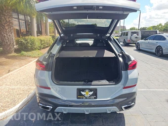 2026 BMW X6 Sports Activity Coupe xDrive40i – miniatura 16