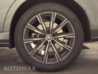 2026 BMW X6 Sports Activity Coupe xDrive40i - miniatura 11
