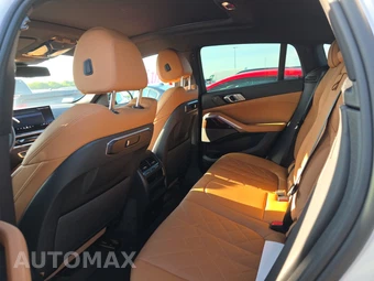 2026 BMW X6 Sports Activity Coupe xDrive40i – miniatura 13