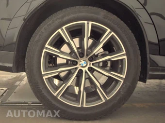 2026 BMW X6 Sports Activity Coupe xDrive40i - miniatura 11