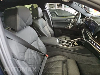 2026 BMW X6 Sports Activity Coupe xDrive40i – miniatura 8