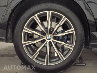 2026 BMW X6 Sports Activity Coupe xDrive40i - miniatura 11