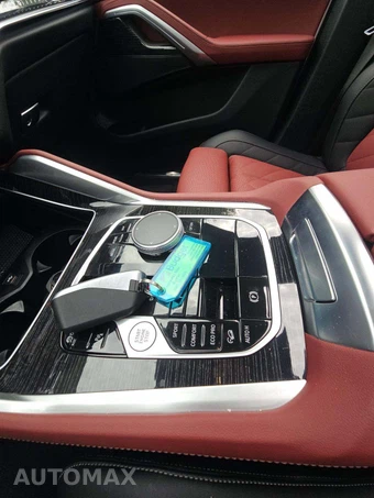 2026 BMW X6 Sports Activity Coupe xDrive40i - miniatura 8