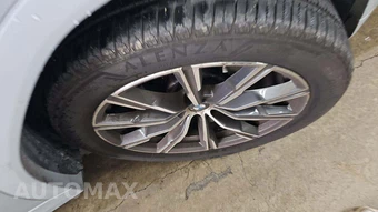 2026 BMW X6 Sports Activity Coupe xDrive40i - miniatura 29