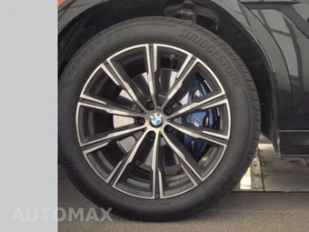 2026 BMW X6 Sports Activity Coupe xDrive40i – miniatura 9