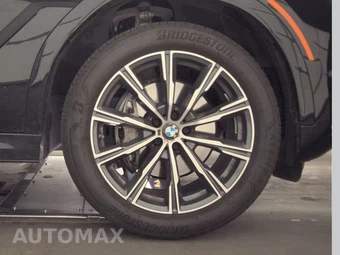 2026 BMW X6 Sports Activity Coupe xDrive40i – miniatura 10